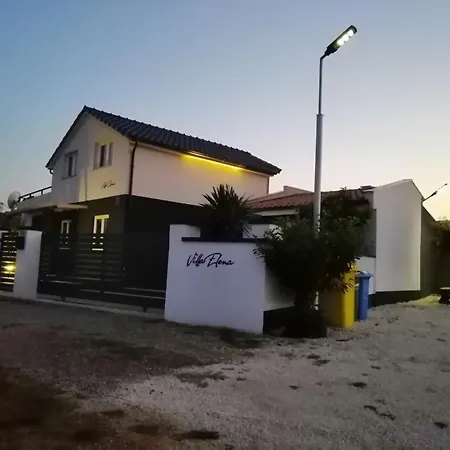 Elena Villa